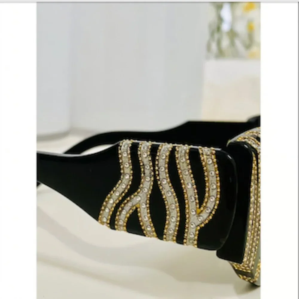 Balenciaga Black sunglasses studded with gold hardware and crystals - Picture 7 of 11